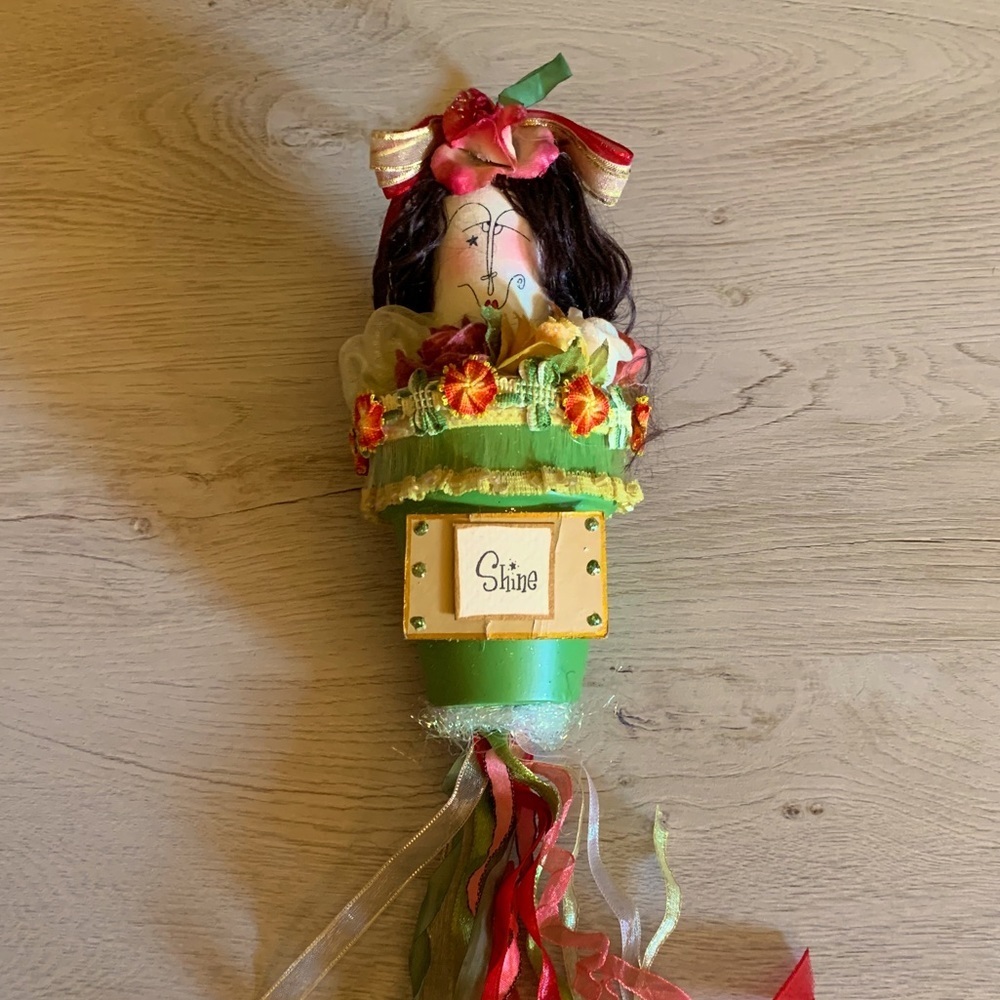 Dolly Mama potted lady “Shine” ornament